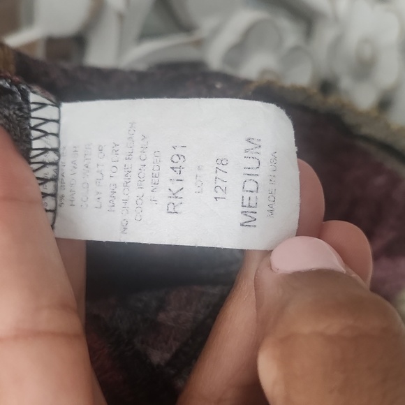 Elan open shoulder top - Picture 4 of 5